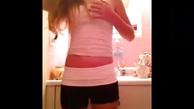 Hot Arab Girl බූරුවා තුළ විශාල ලිංගික සෙල්ලම් බඩුවක් ලබා ගනී